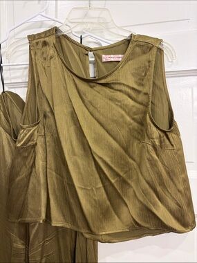 Matching Set! Traffic People Olive Green Satin Set